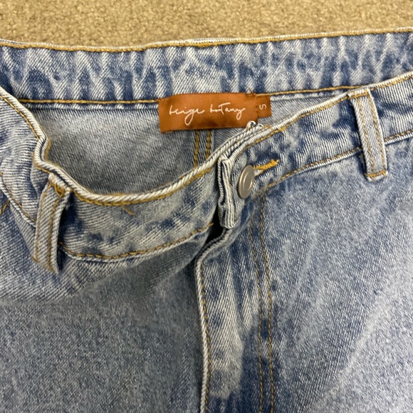 HIGH WAIST STRAIGHT LEG JEANS WITH ANKLE TIES - Picture 2 of 3